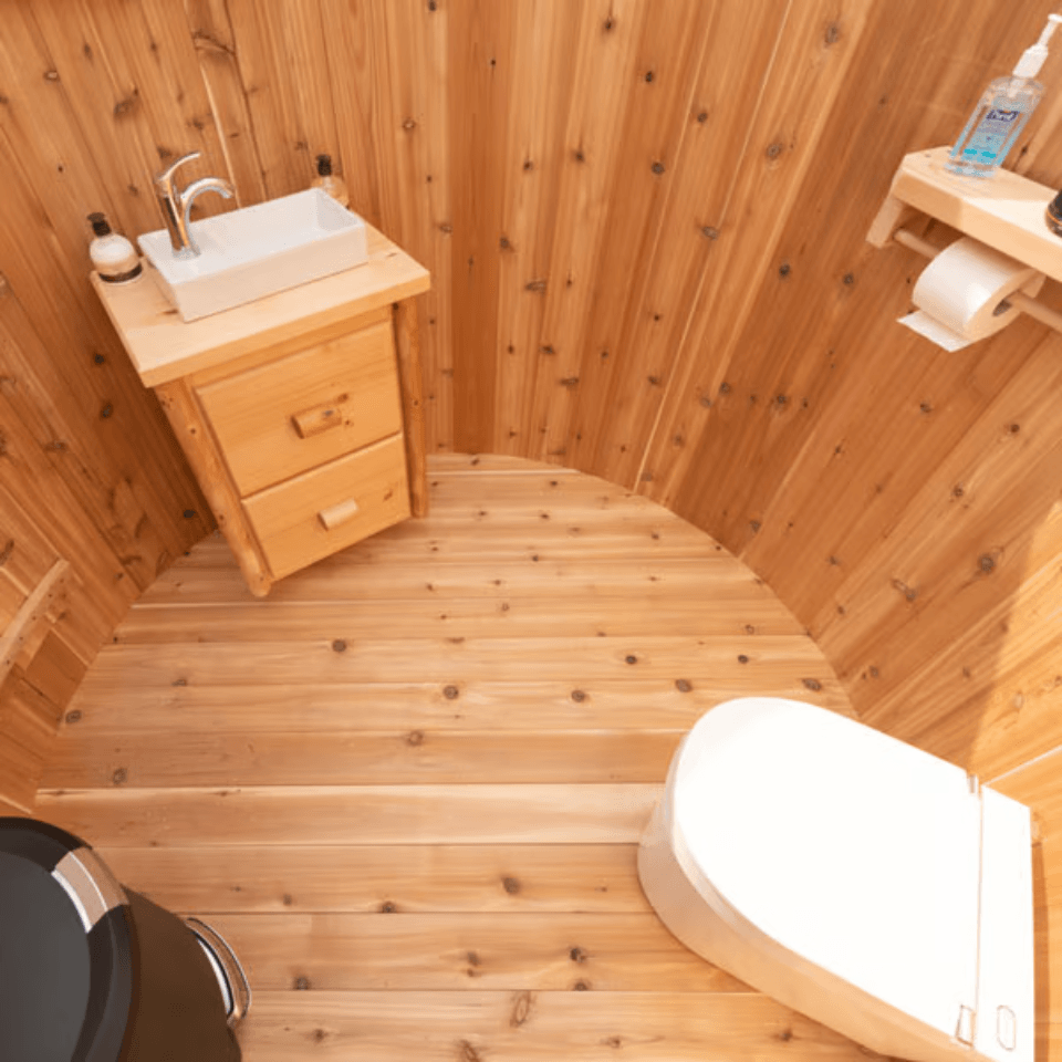 Dundalk – Skylight Washroom/ Shower Combo